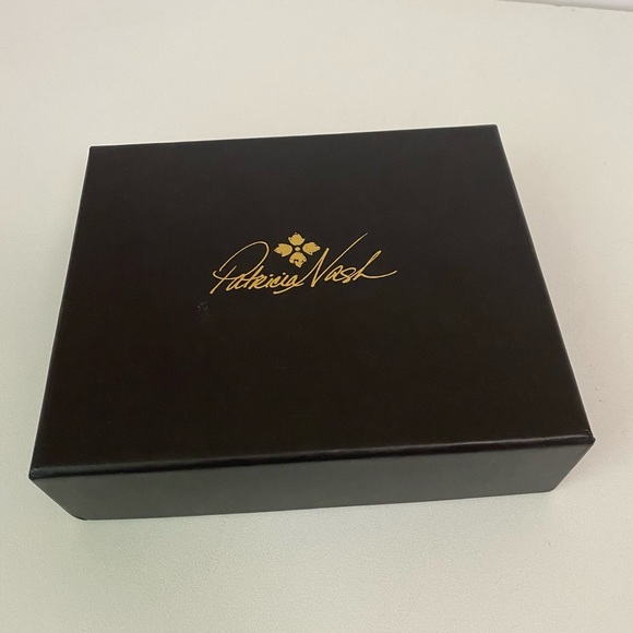 Nwt Patricia Nash coin purse - Picture 3 of 3